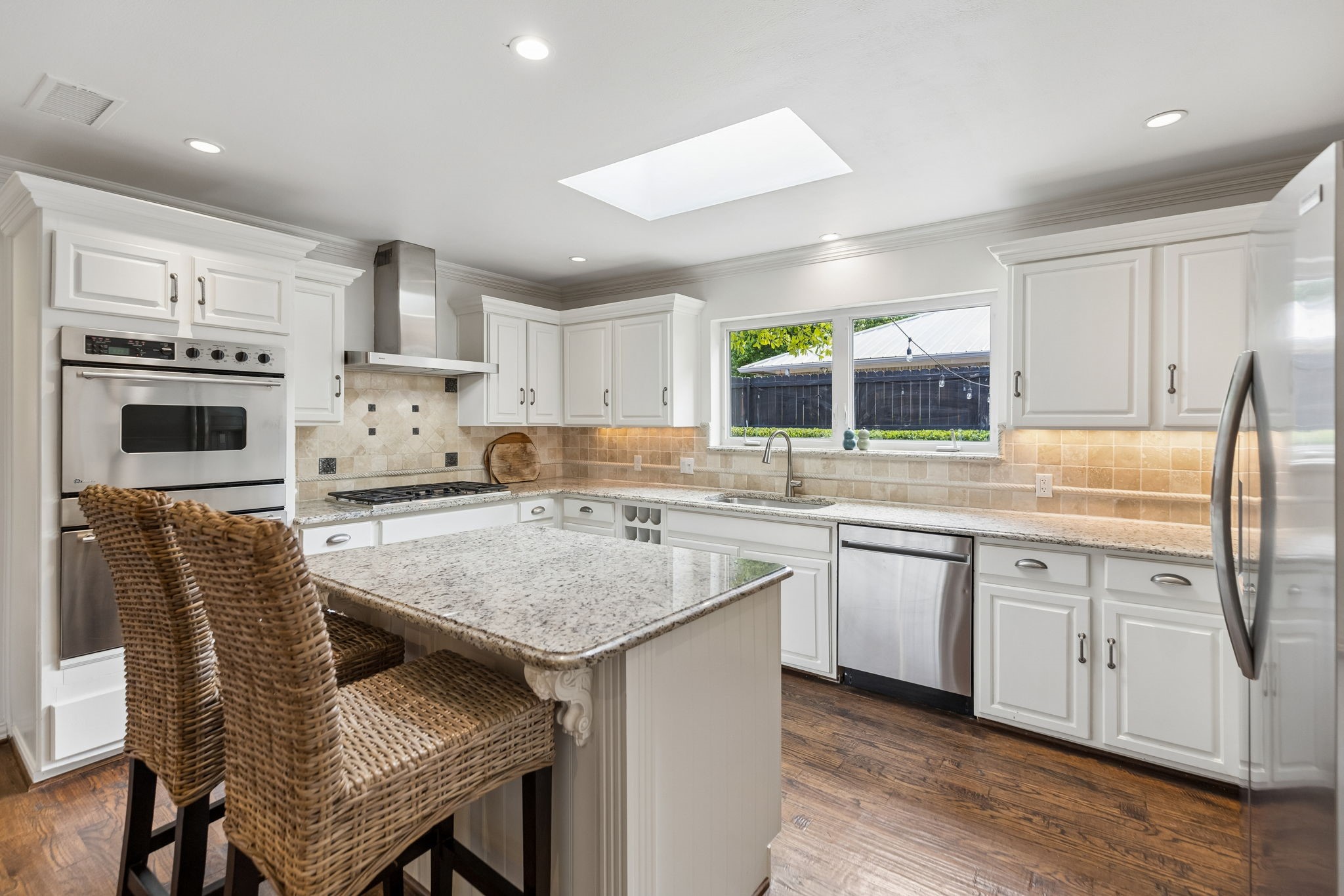 3827 N Versailles Avenue Dallas TX 75209