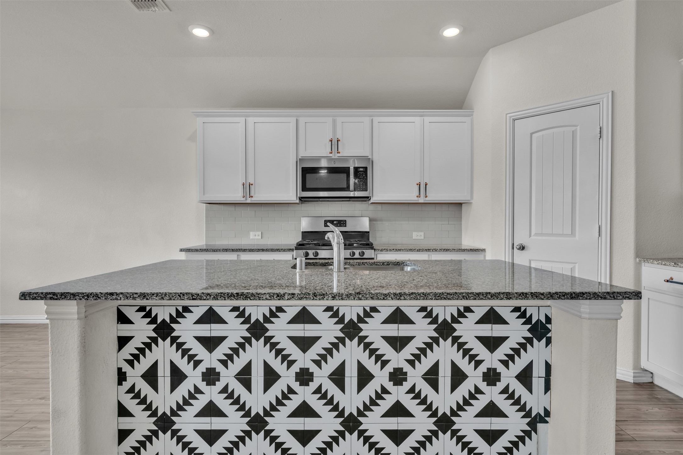 9106 Fall Creek Court Arlington TX 76002