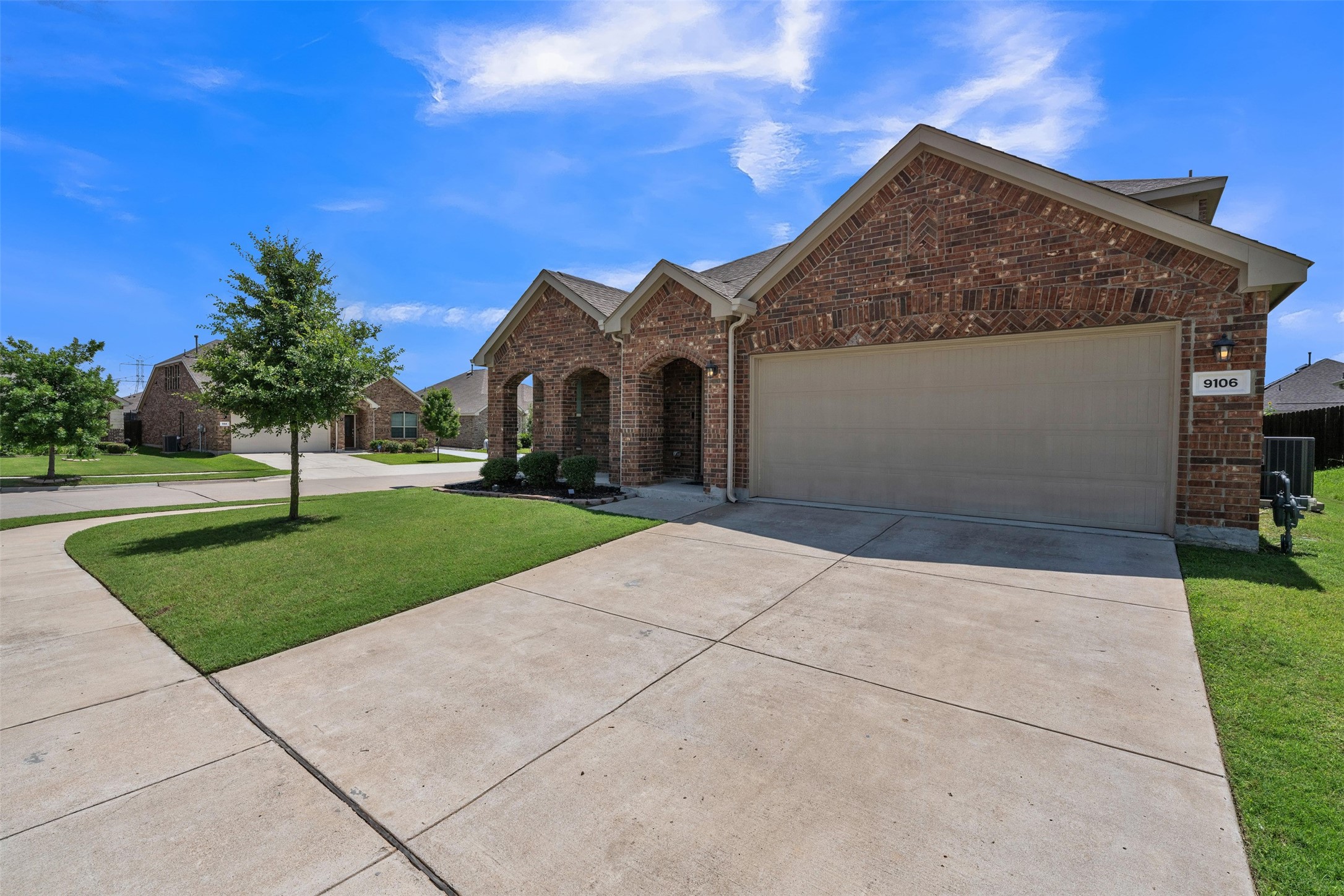 9106 Fall Creek Court Arlington TX 76002