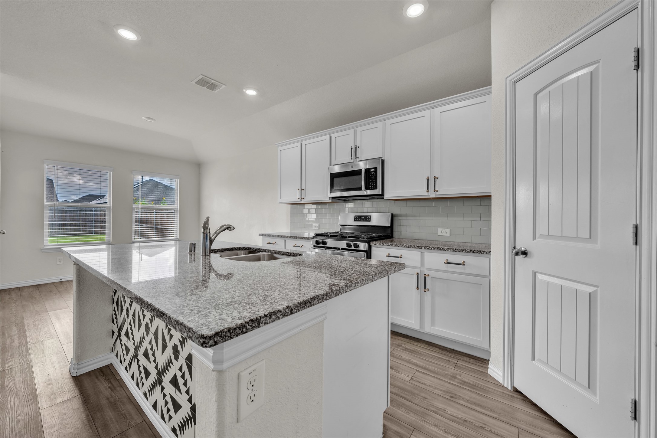 9106 Fall Creek Court Arlington TX 76002