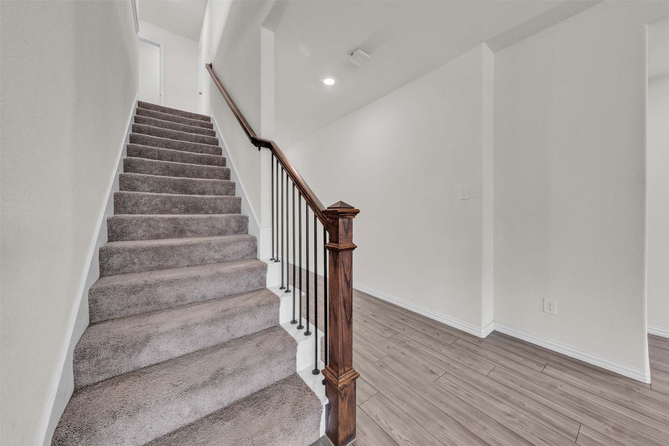 9106 Fall Creek Court Arlington TX 76002