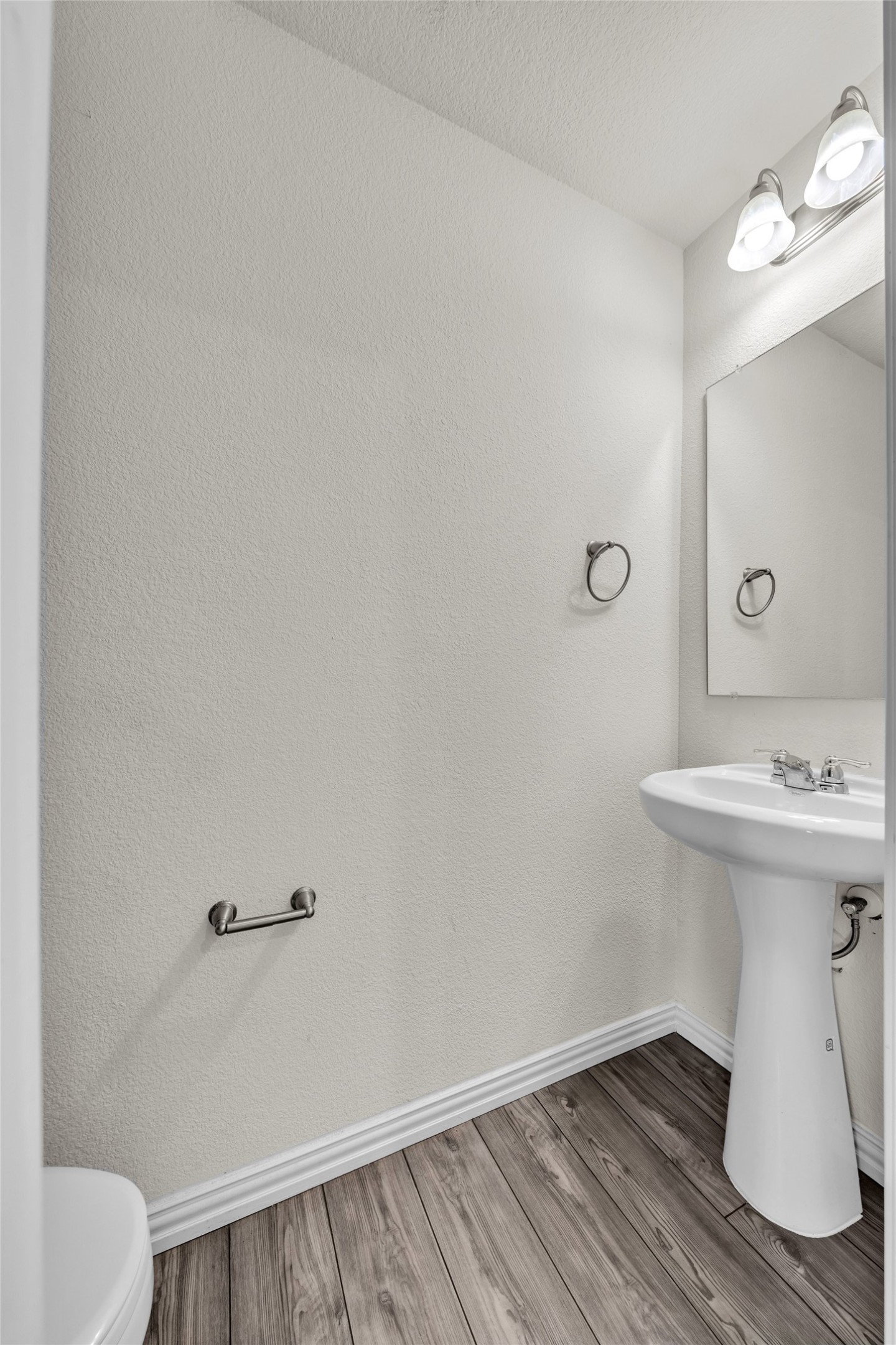 9106 Fall Creek Court Arlington TX 76002