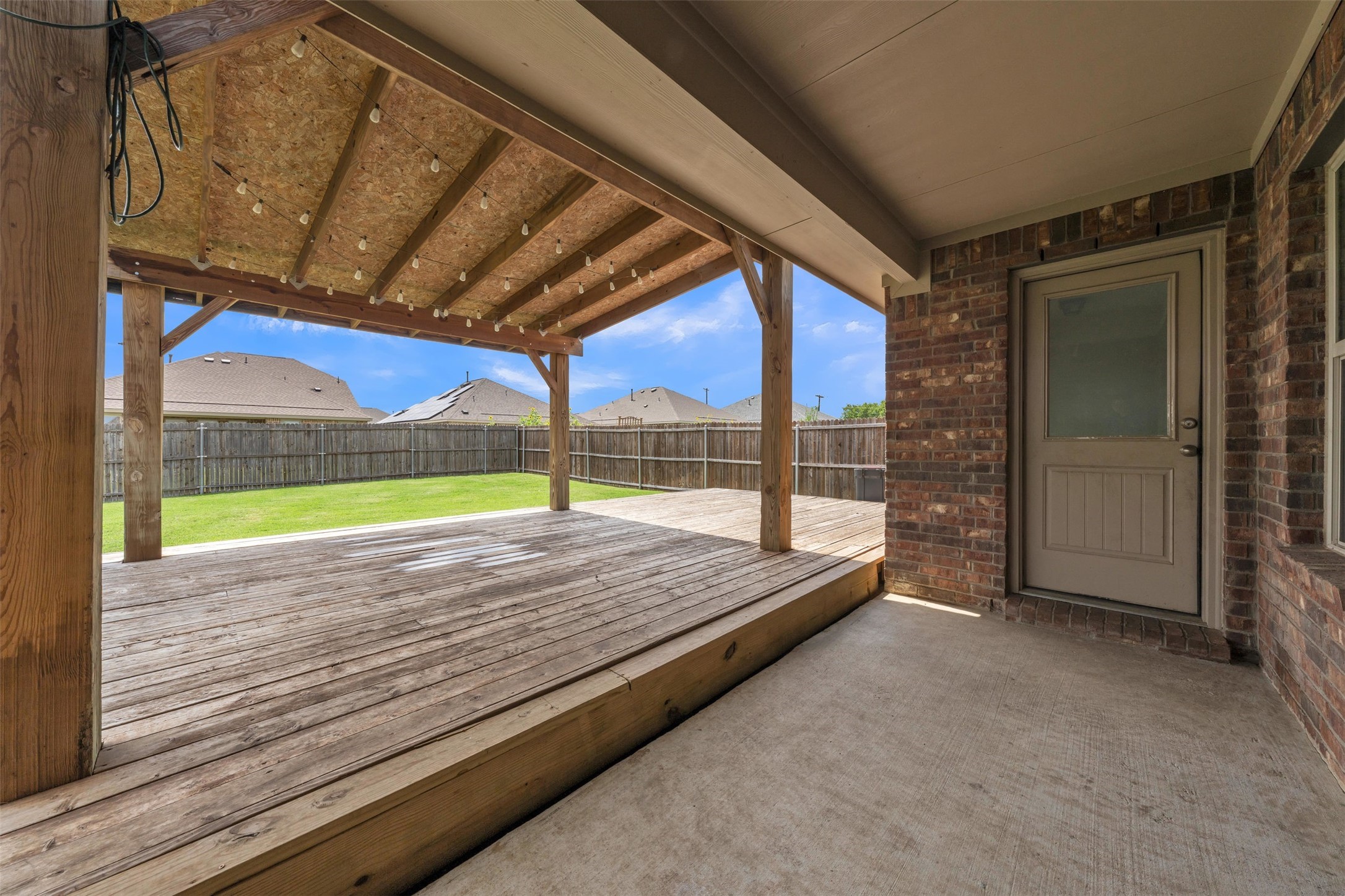 9106 Fall Creek Court Arlington TX 76002