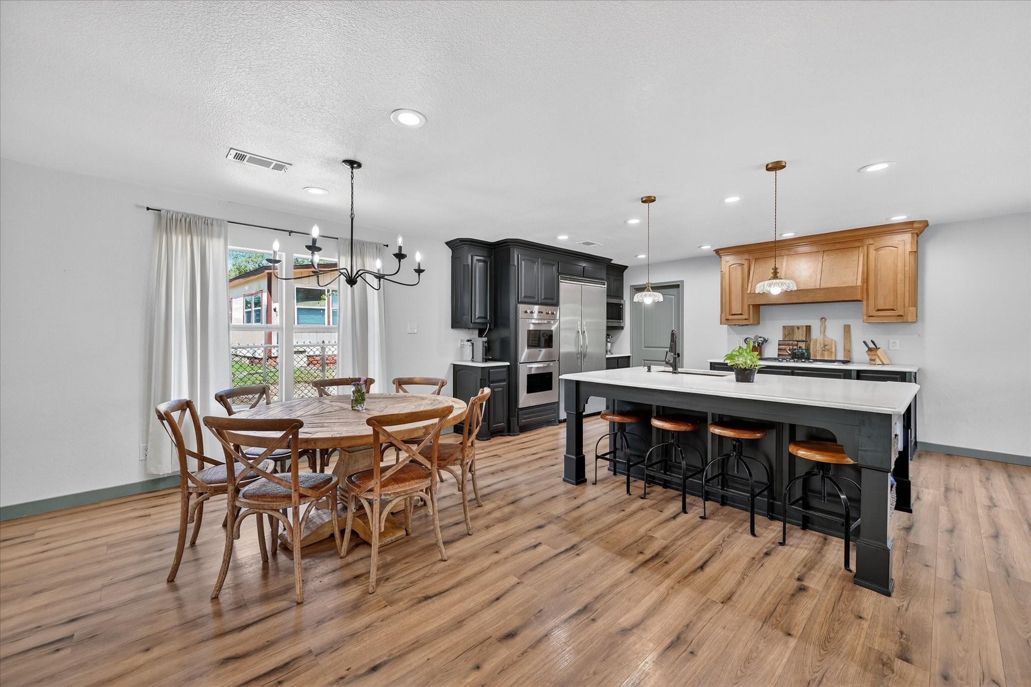 7036 Lotus Trail Lake Worth TX 76135