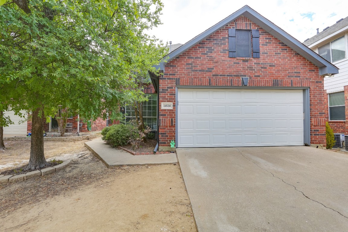 11528 Gloriosa Drive Fort Worth TX 76244