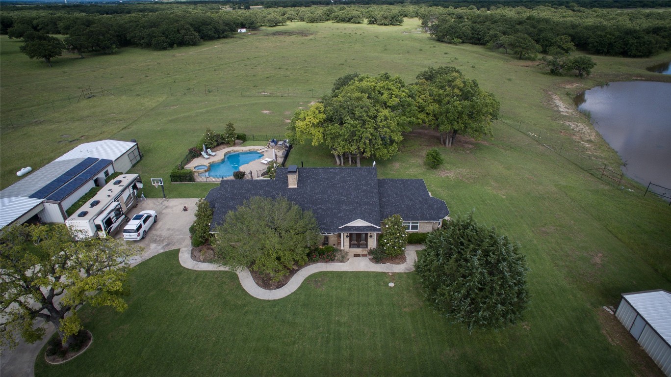 183 County Road 3555 Paradise TX 76073
