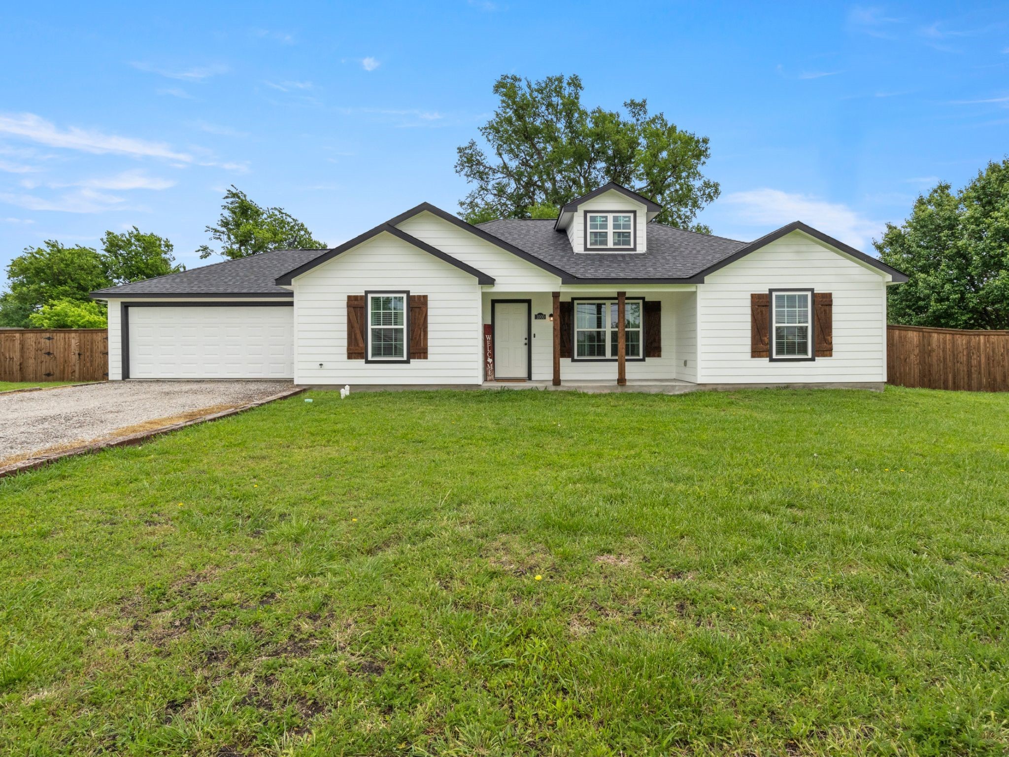 1000 N Oak Street Leonard TX 75452