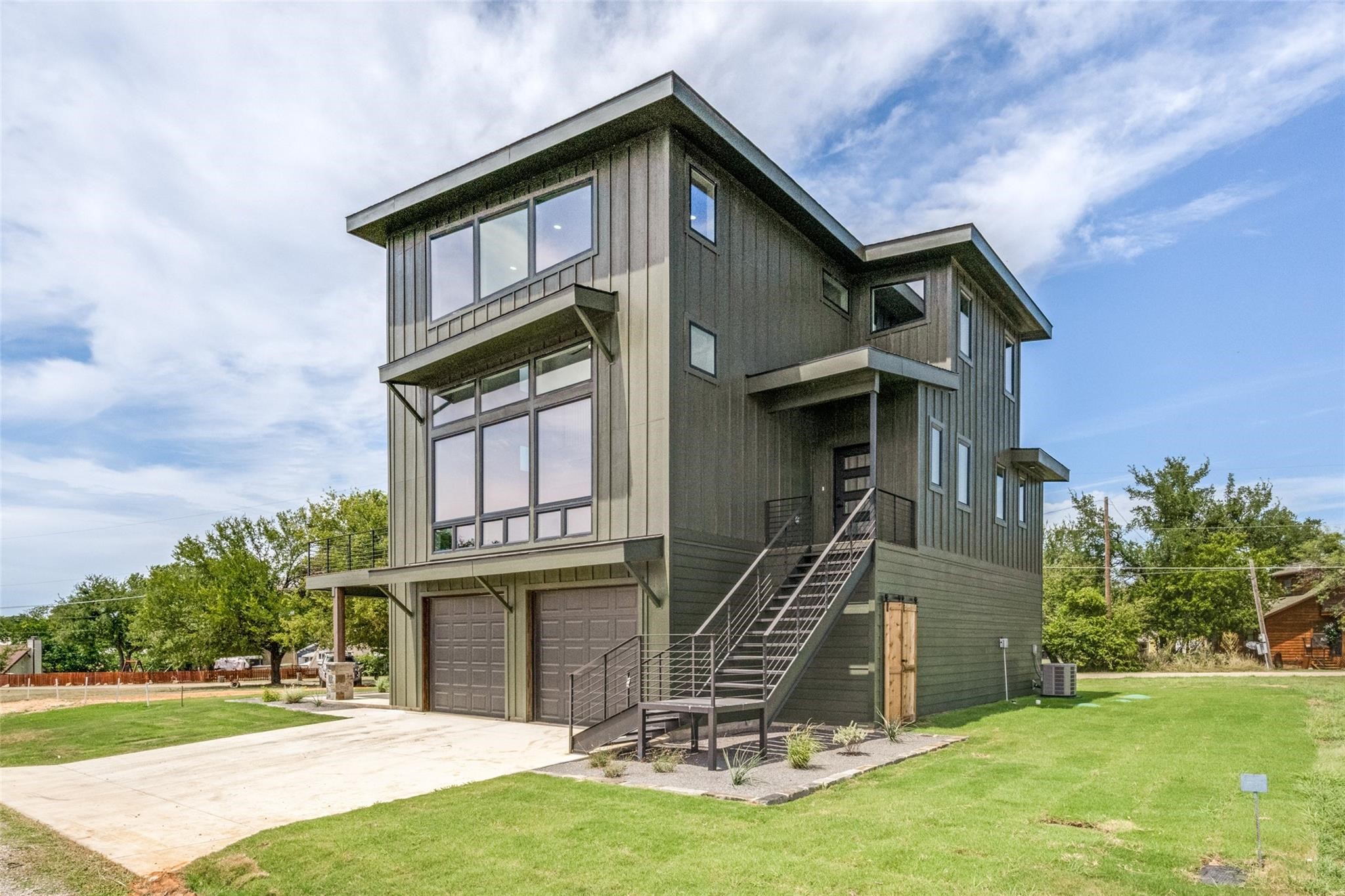 614 Twin Hills Road Lake Bridgeport TX 76426
