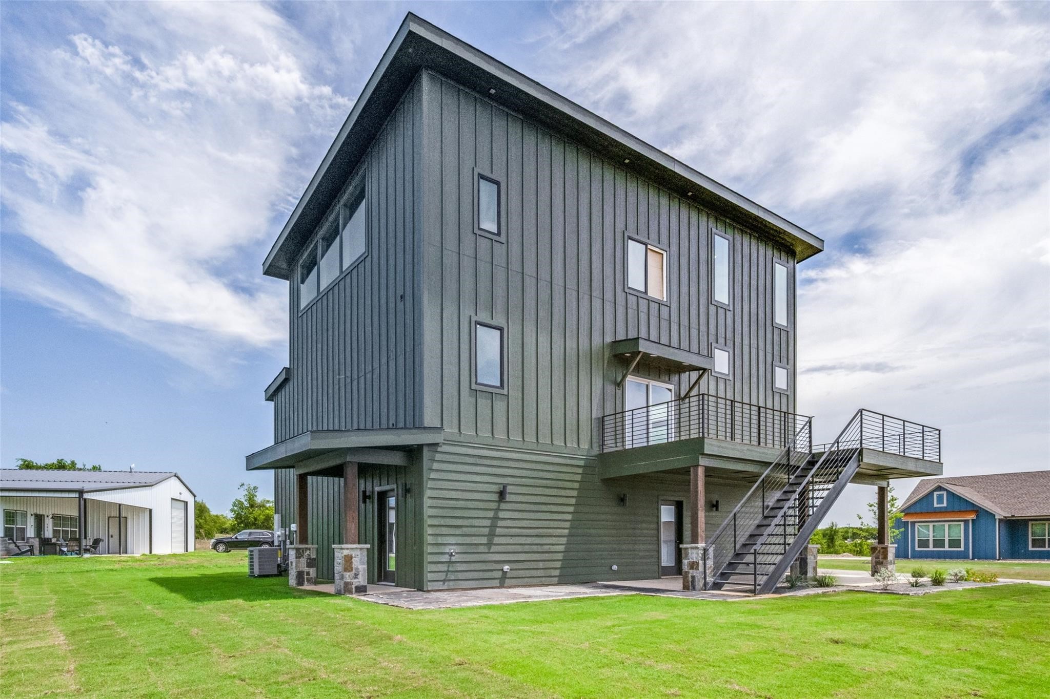 614 Twin Hills Road Lake Bridgeport TX 76426
