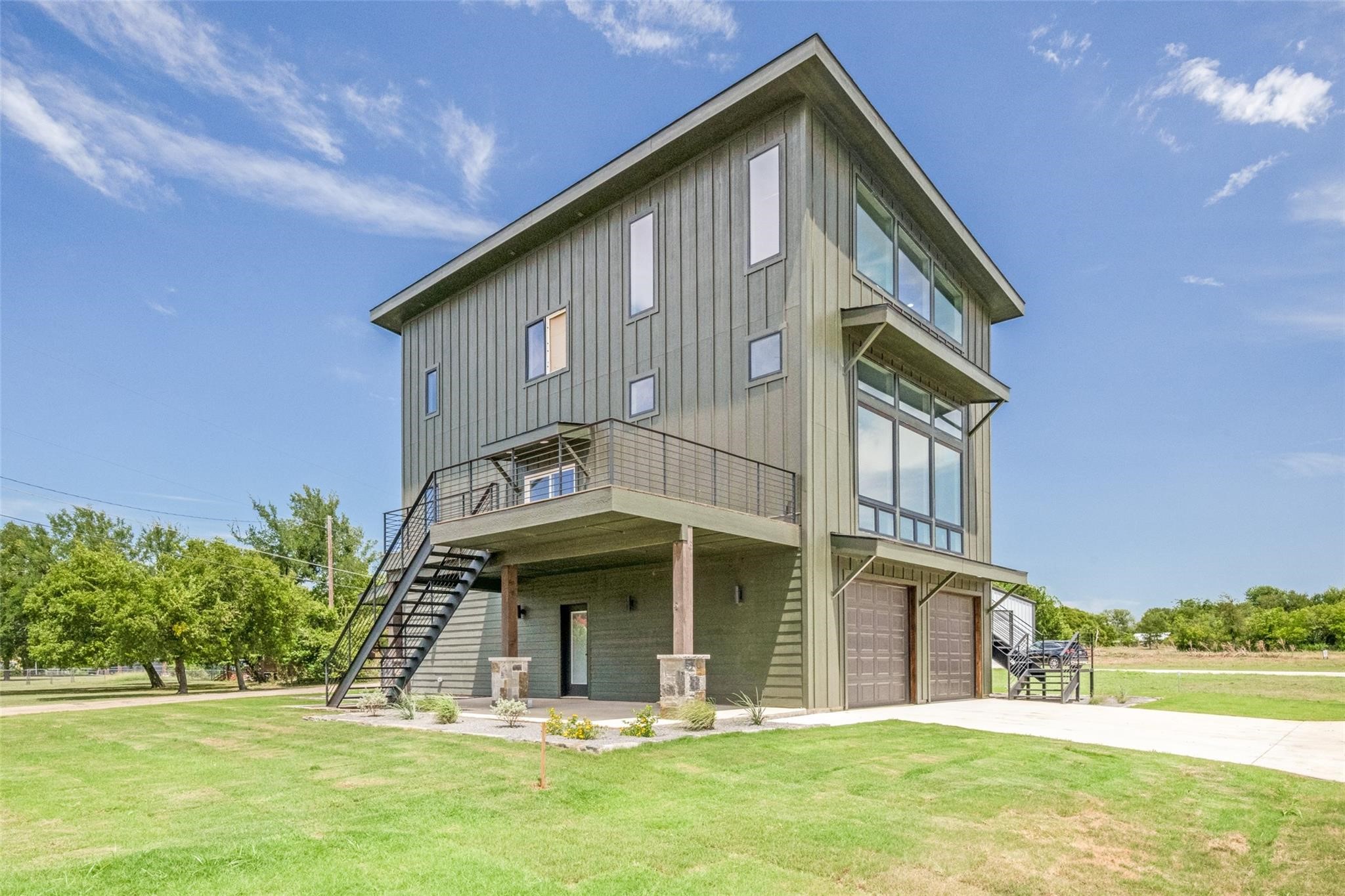 614 Twin Hills Road Lake Bridgeport TX 76426