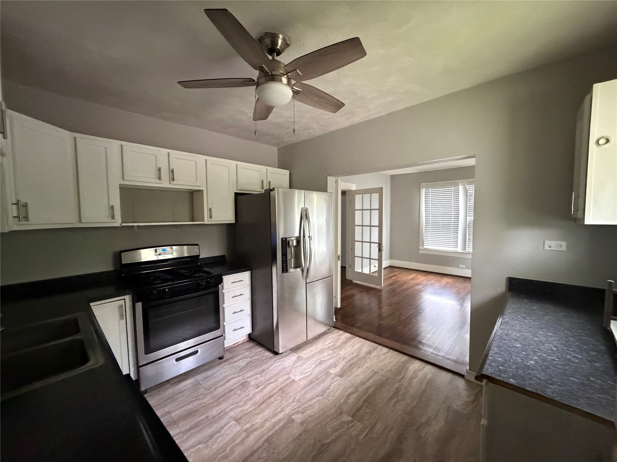 1400 W Chestnut Denison TX 75021