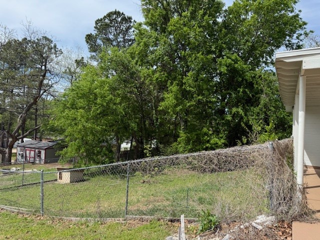 1400 W Chestnut Denison TX 75021