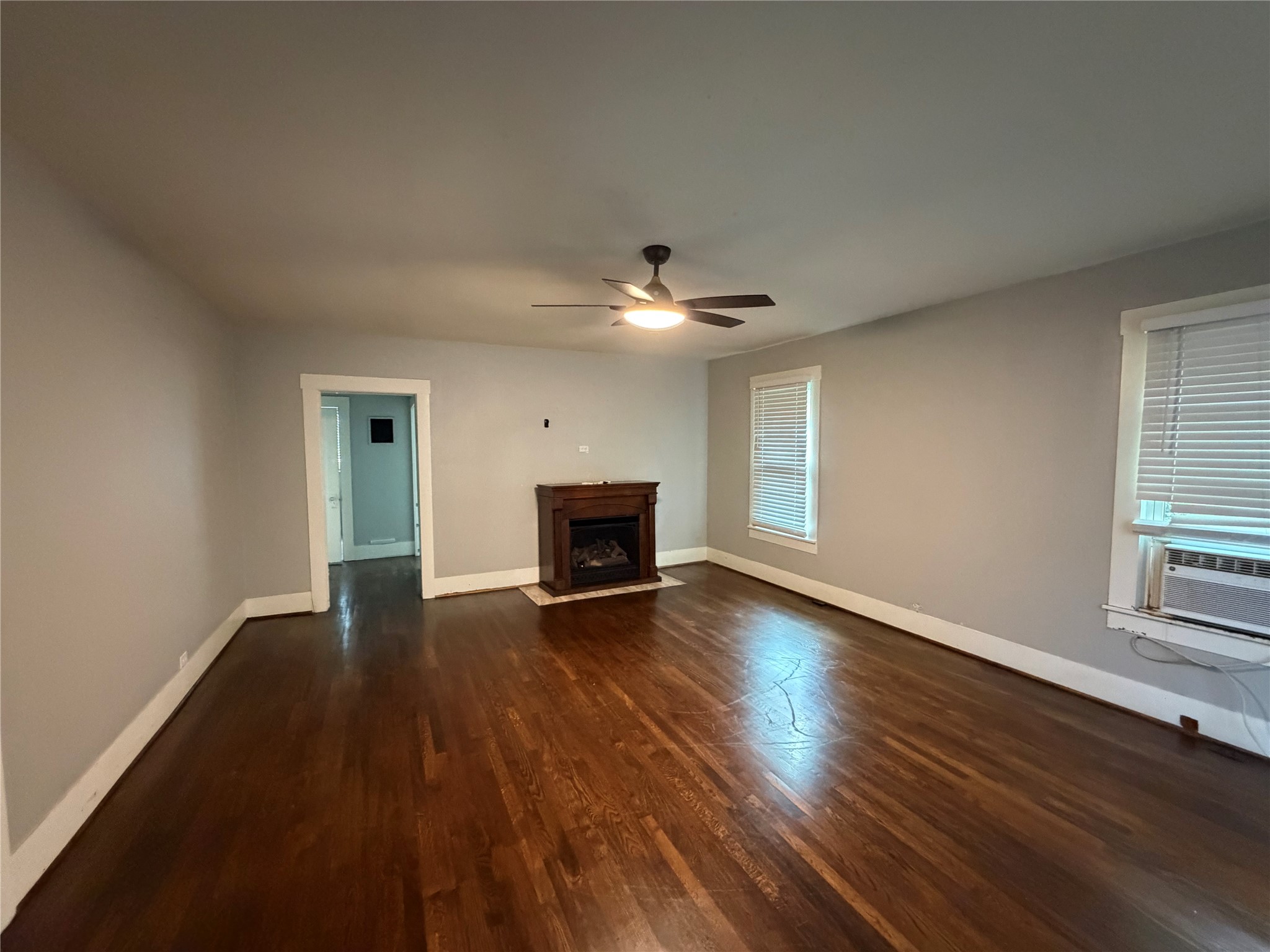 1400 W Chestnut Denison TX 75021