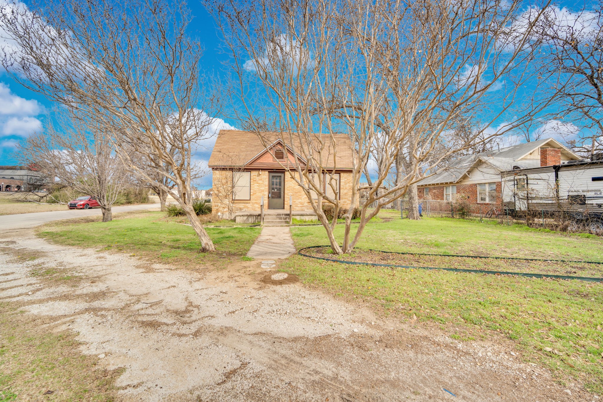 101 E Miller Street Burleson TX 76028