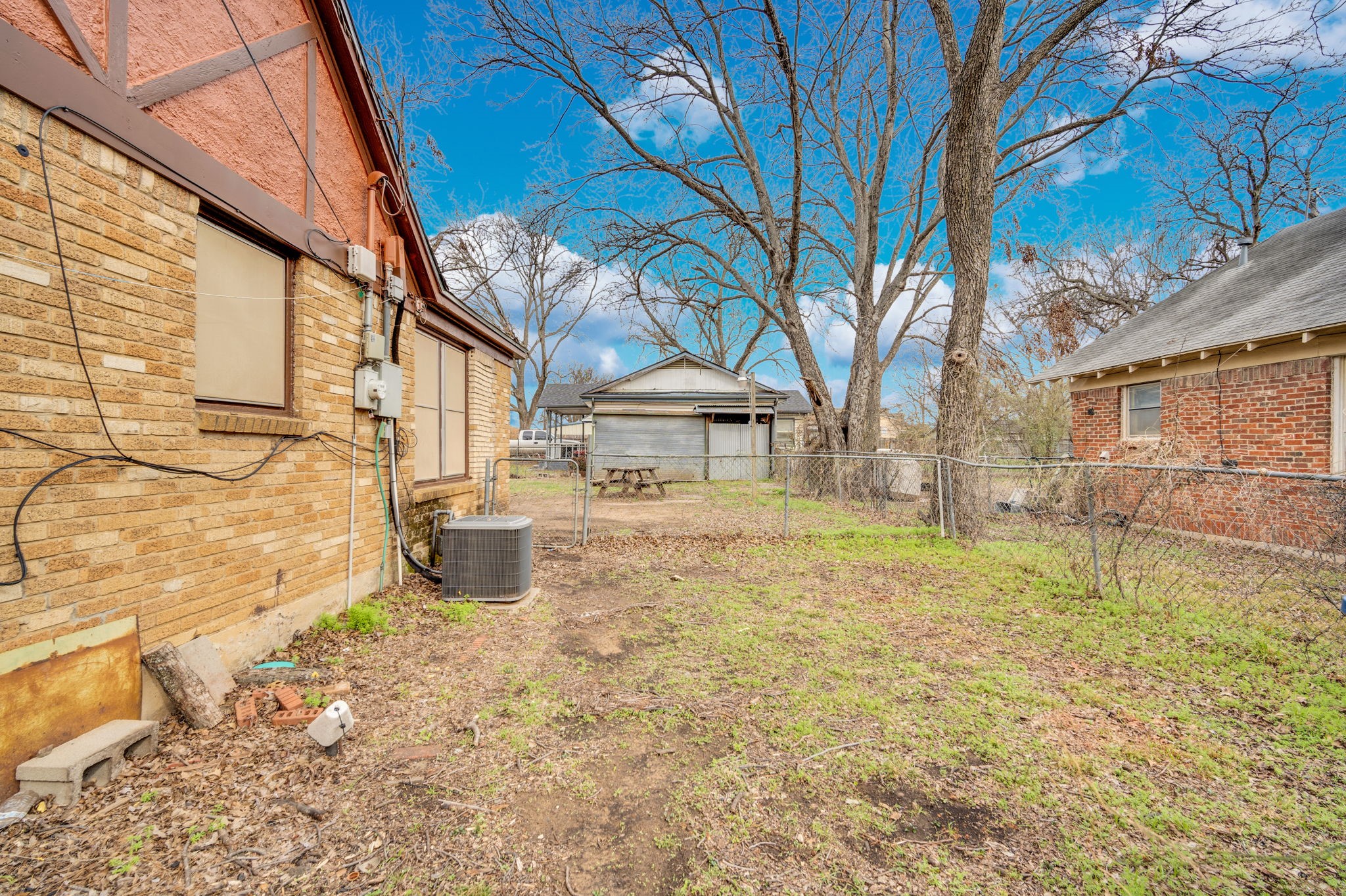 101 E Miller Street Burleson TX 76028