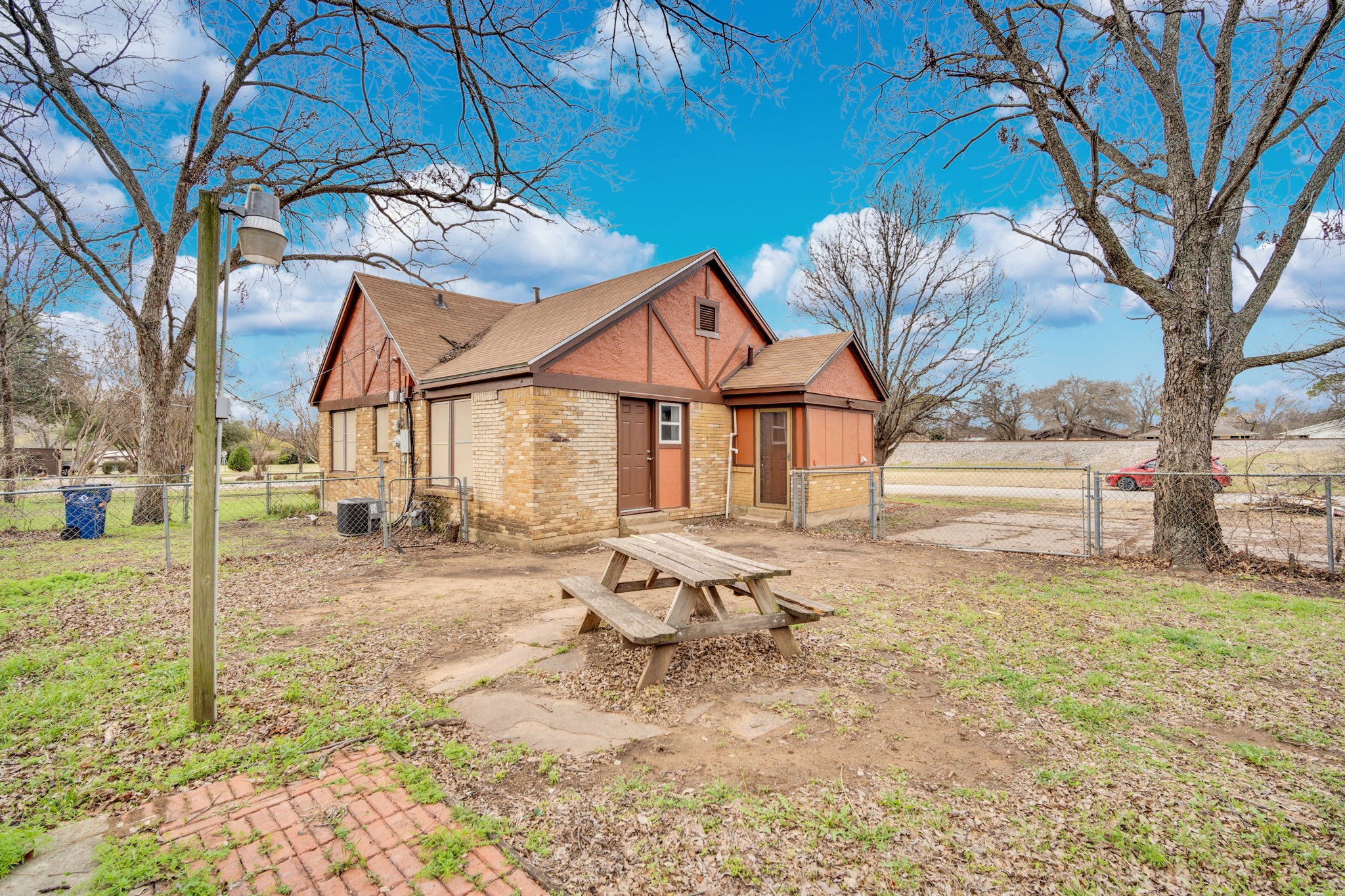 101 E Miller Street Burleson TX 76028