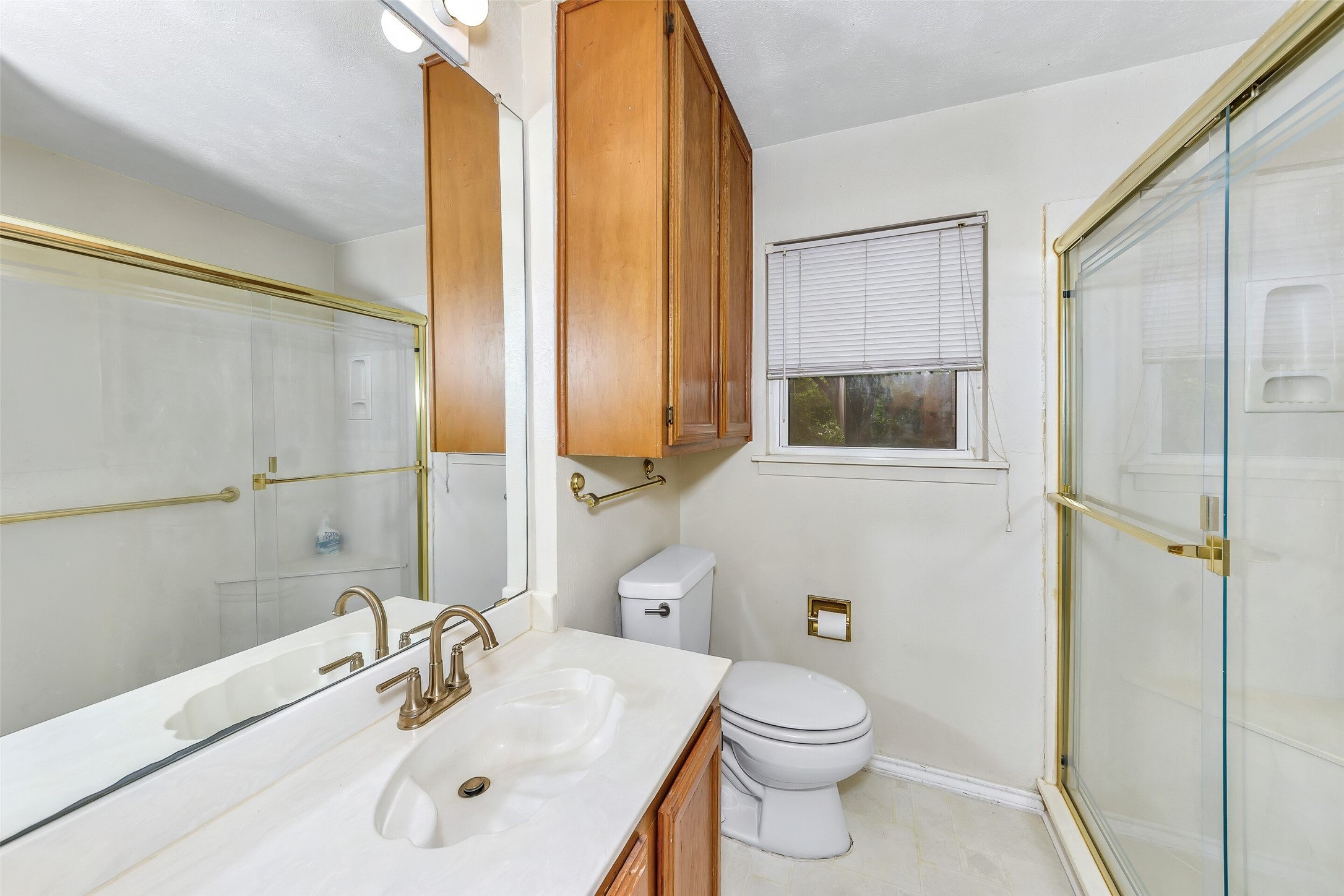1916 Valley Lane Arlington TX 76013