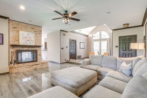 9928 Wandering Way Street Benbrook TX 76126