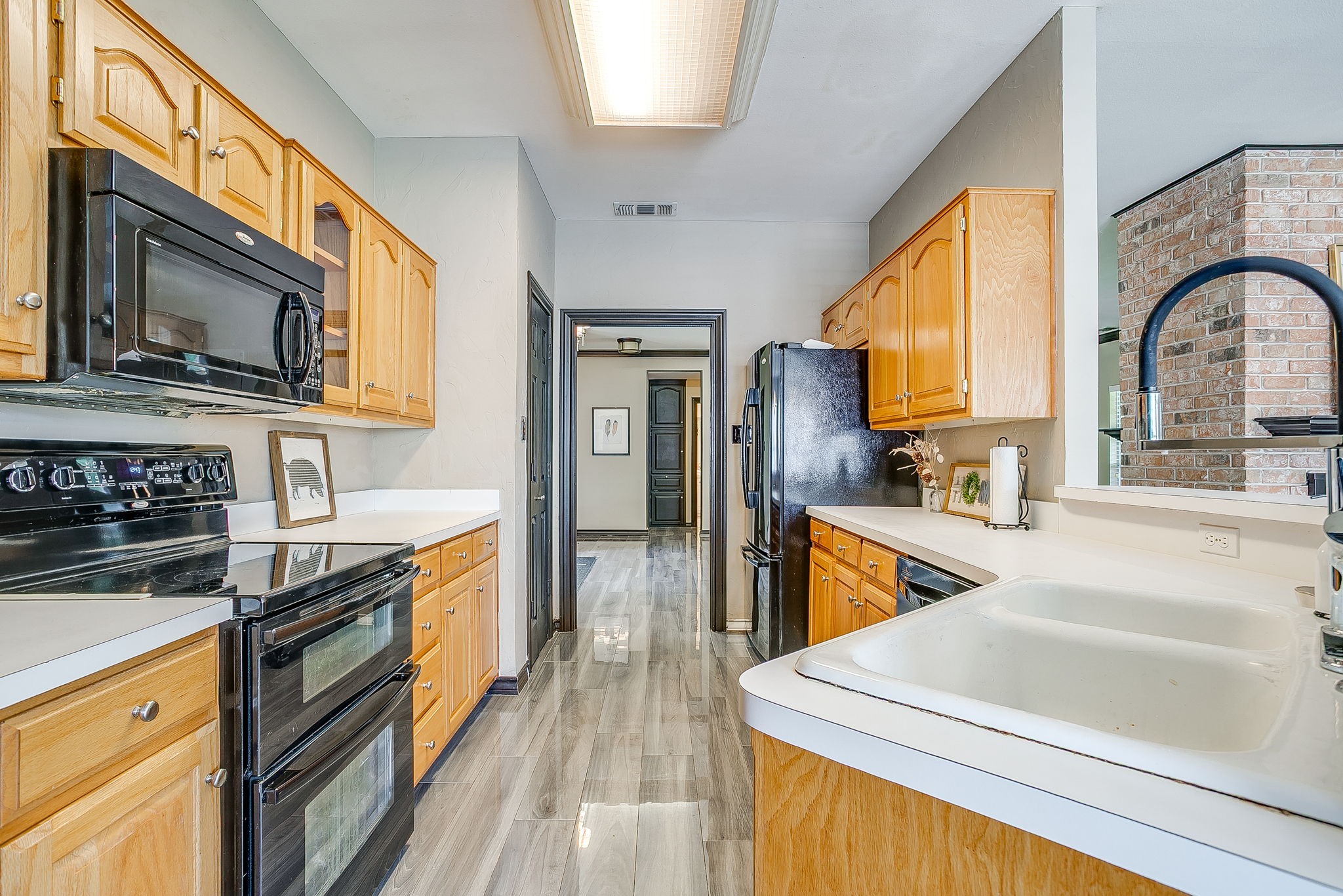 9928 Wandering Way Street Benbrook TX 76126