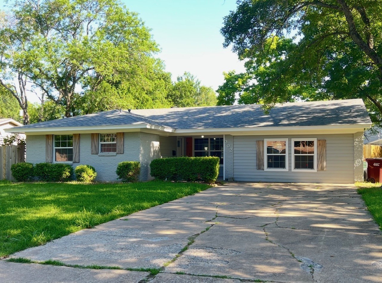 302 Glen Oaks Road Bonham TX 75418