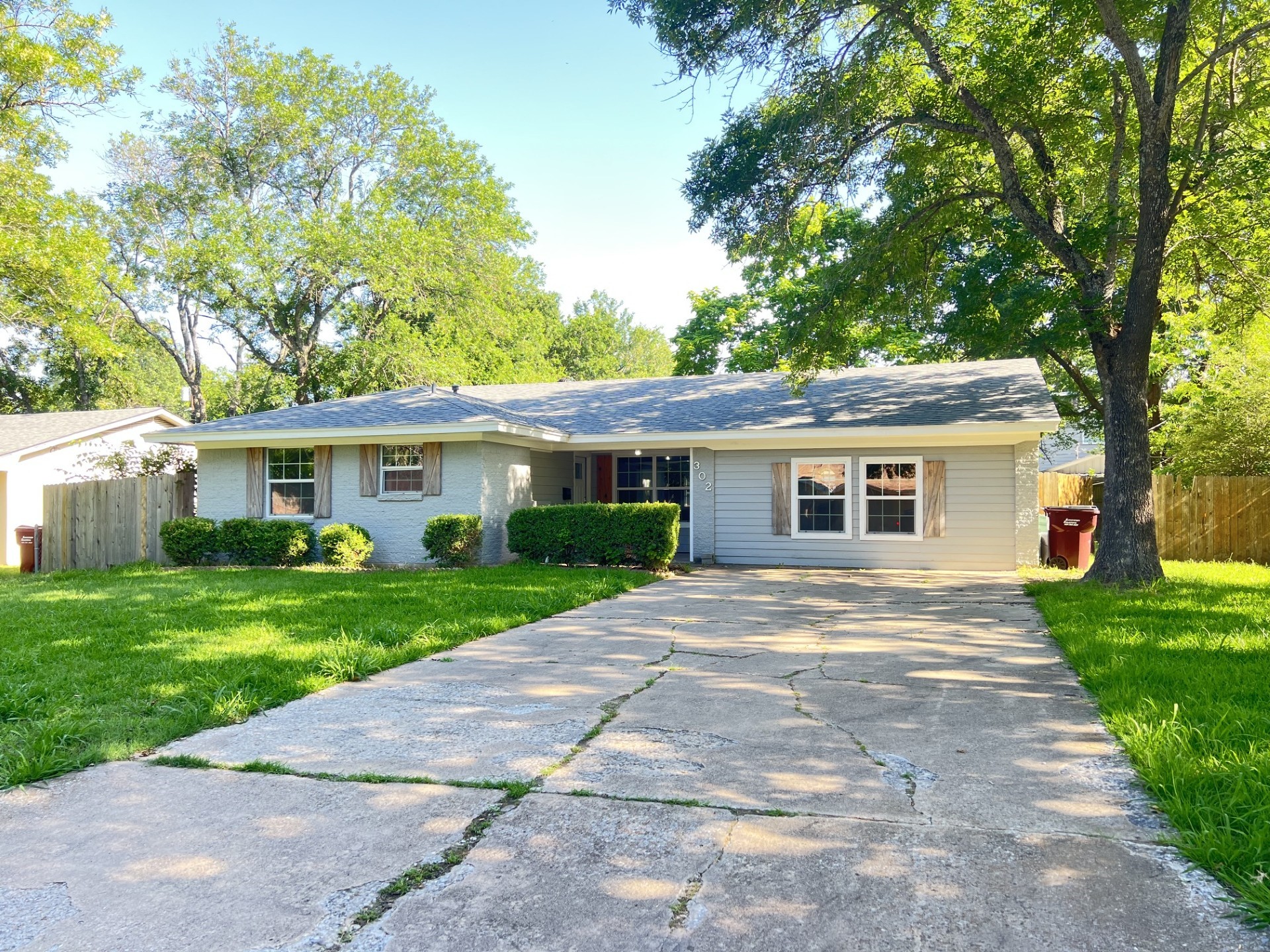 302 Glen Oaks Road Bonham TX 75418