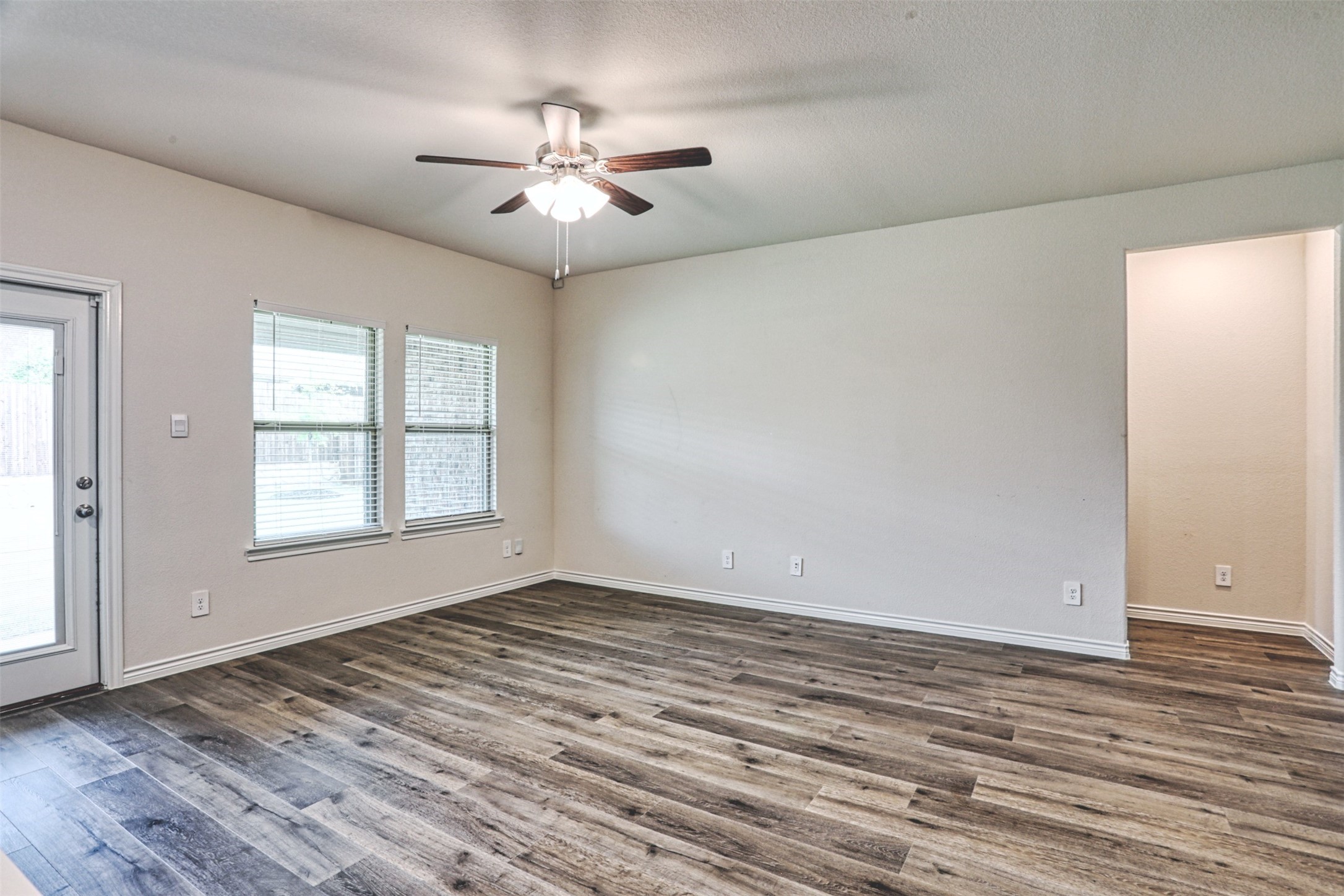 9813 Daisy Mae Lane Aubrey TX 76227