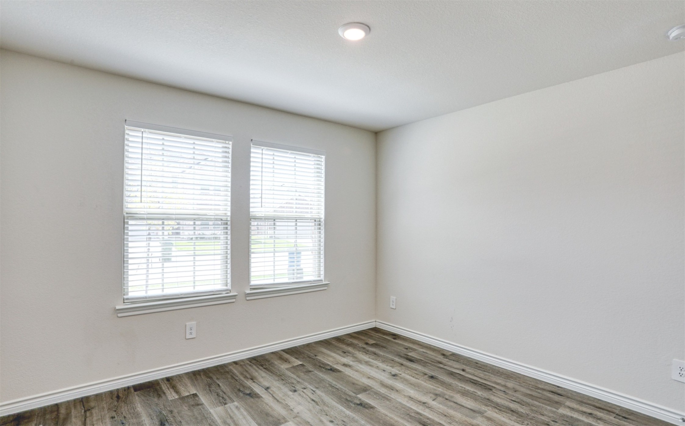 9813 Daisy Mae Lane Aubrey TX 76227