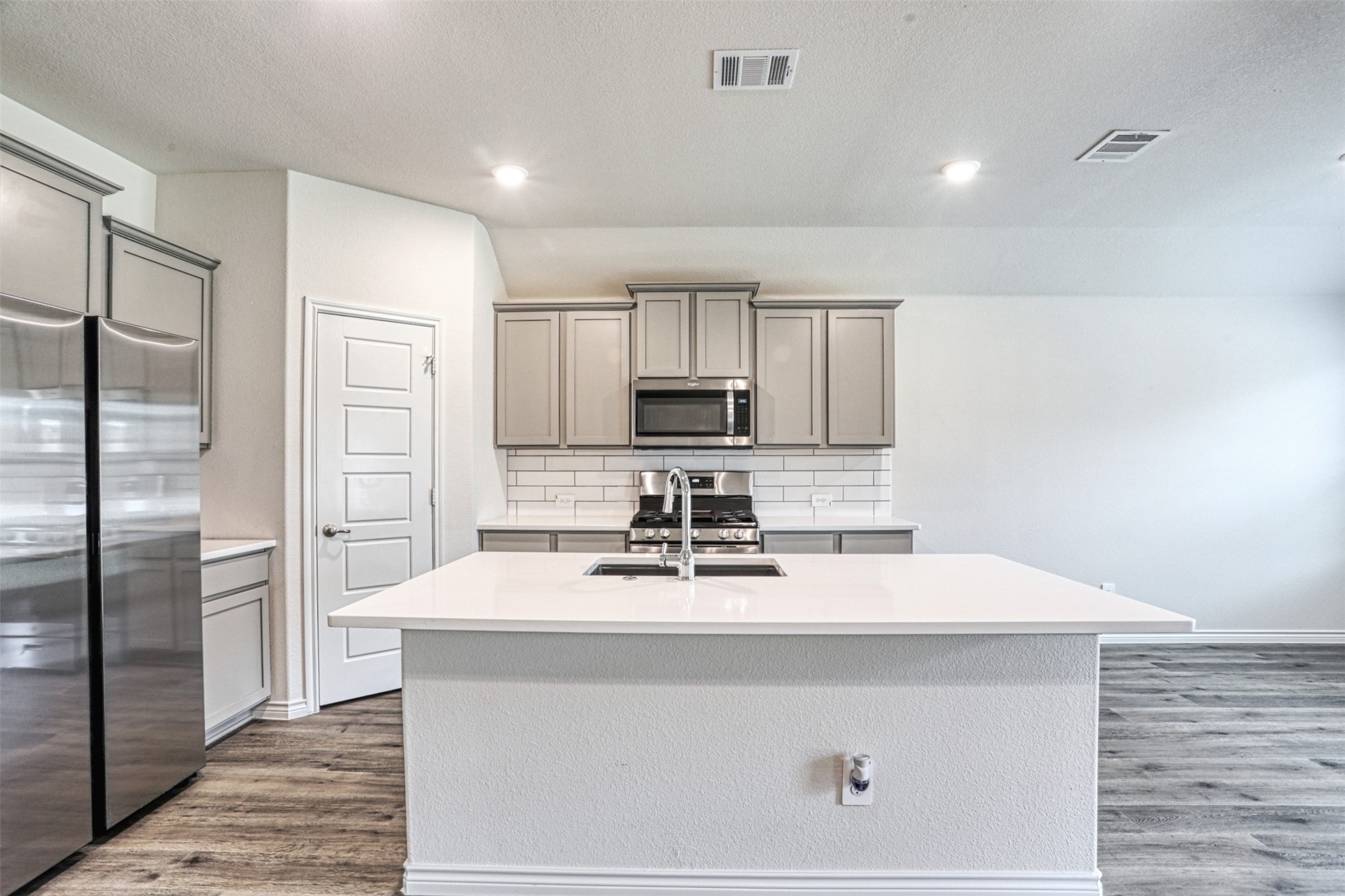 9813 Daisy Mae Lane Aubrey TX 76227