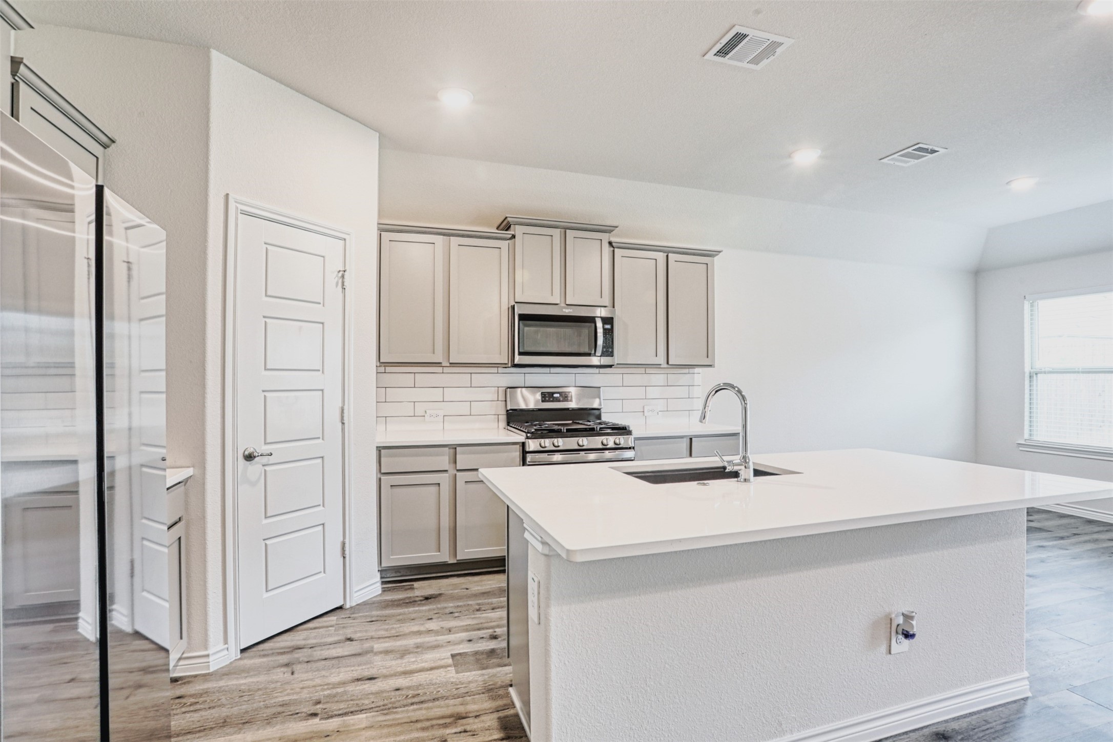 9813 Daisy Mae Lane Aubrey TX 76227
