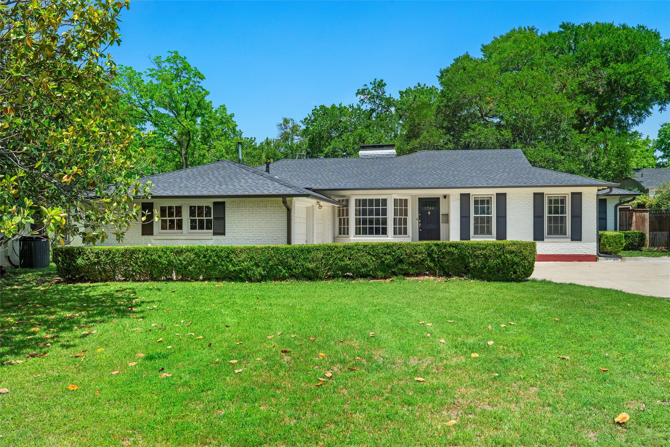 3744 Somerset Lane Fort Worth TX 76109