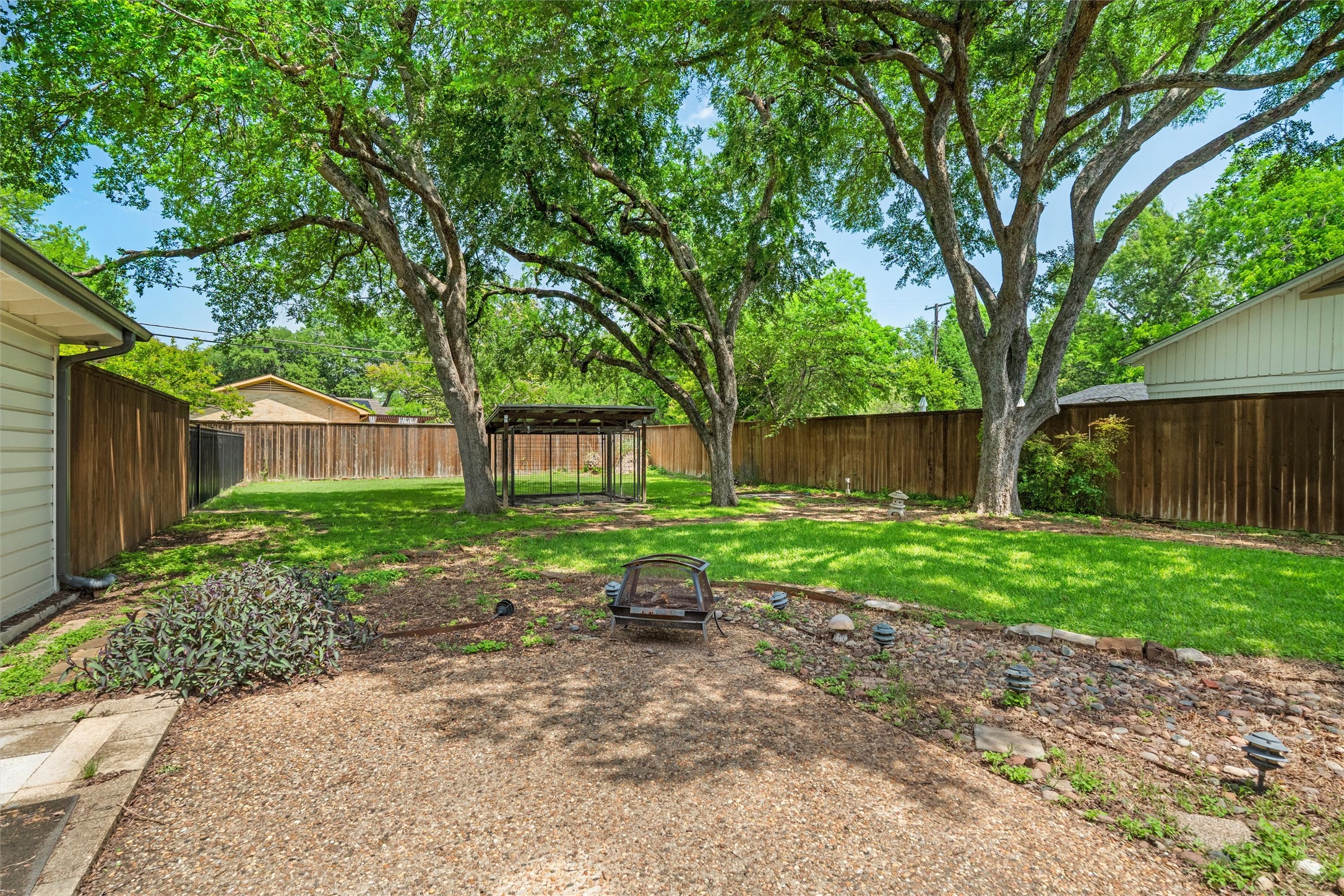 3744 Somerset Lane Fort Worth TX 76109