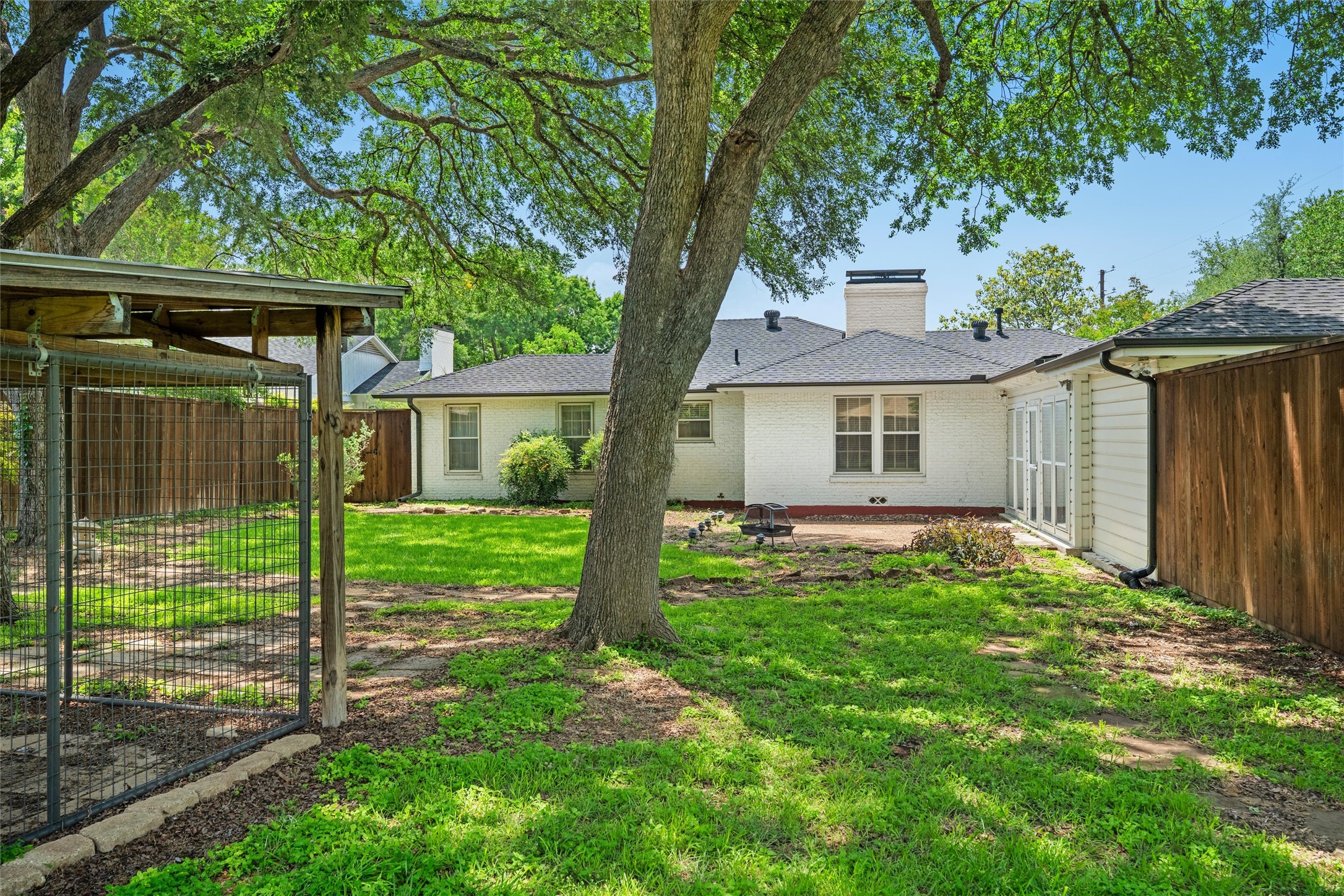 3744 Somerset Lane Fort Worth TX 76109