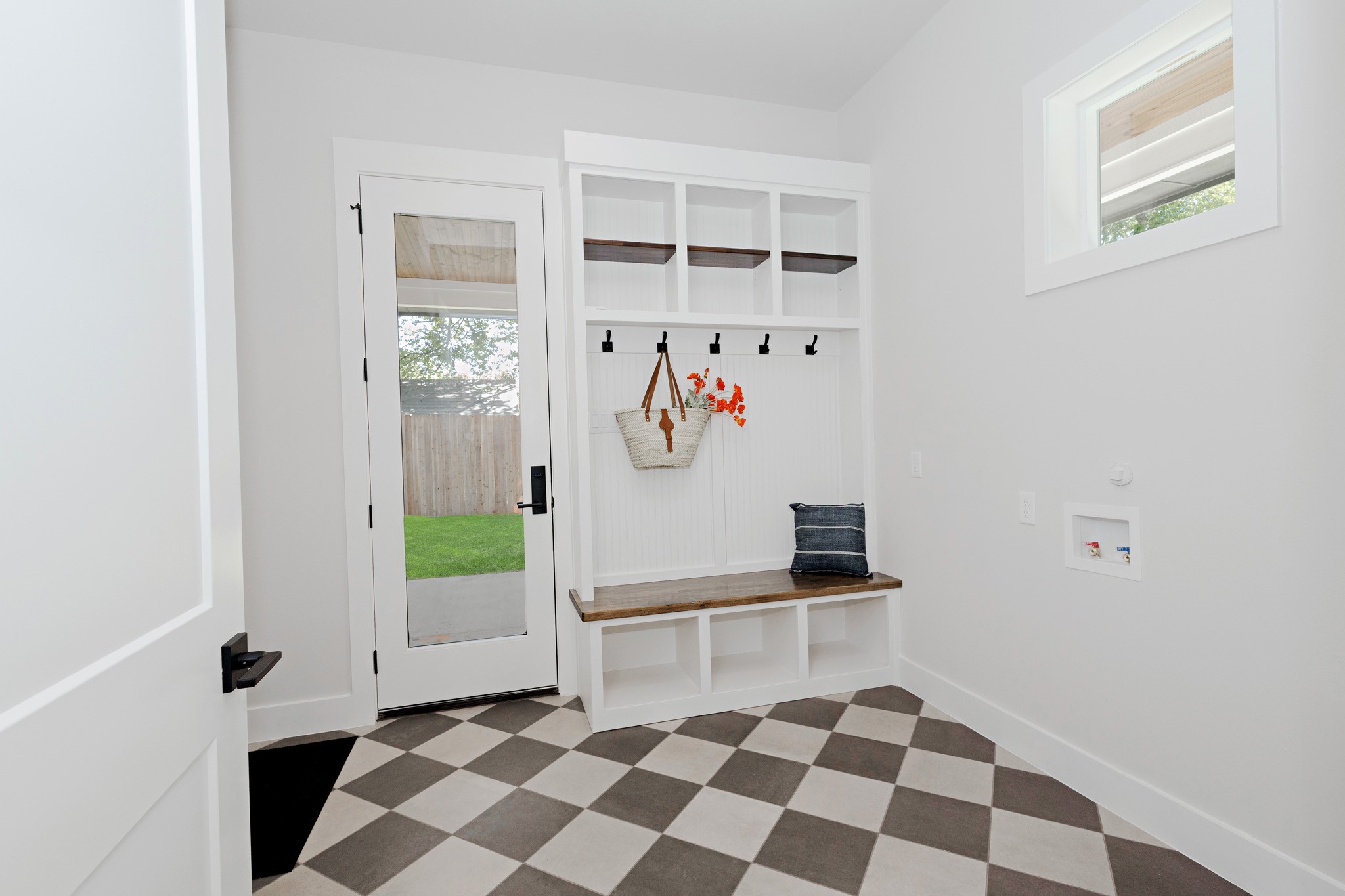 418 W 4th Street Justin TX 76247