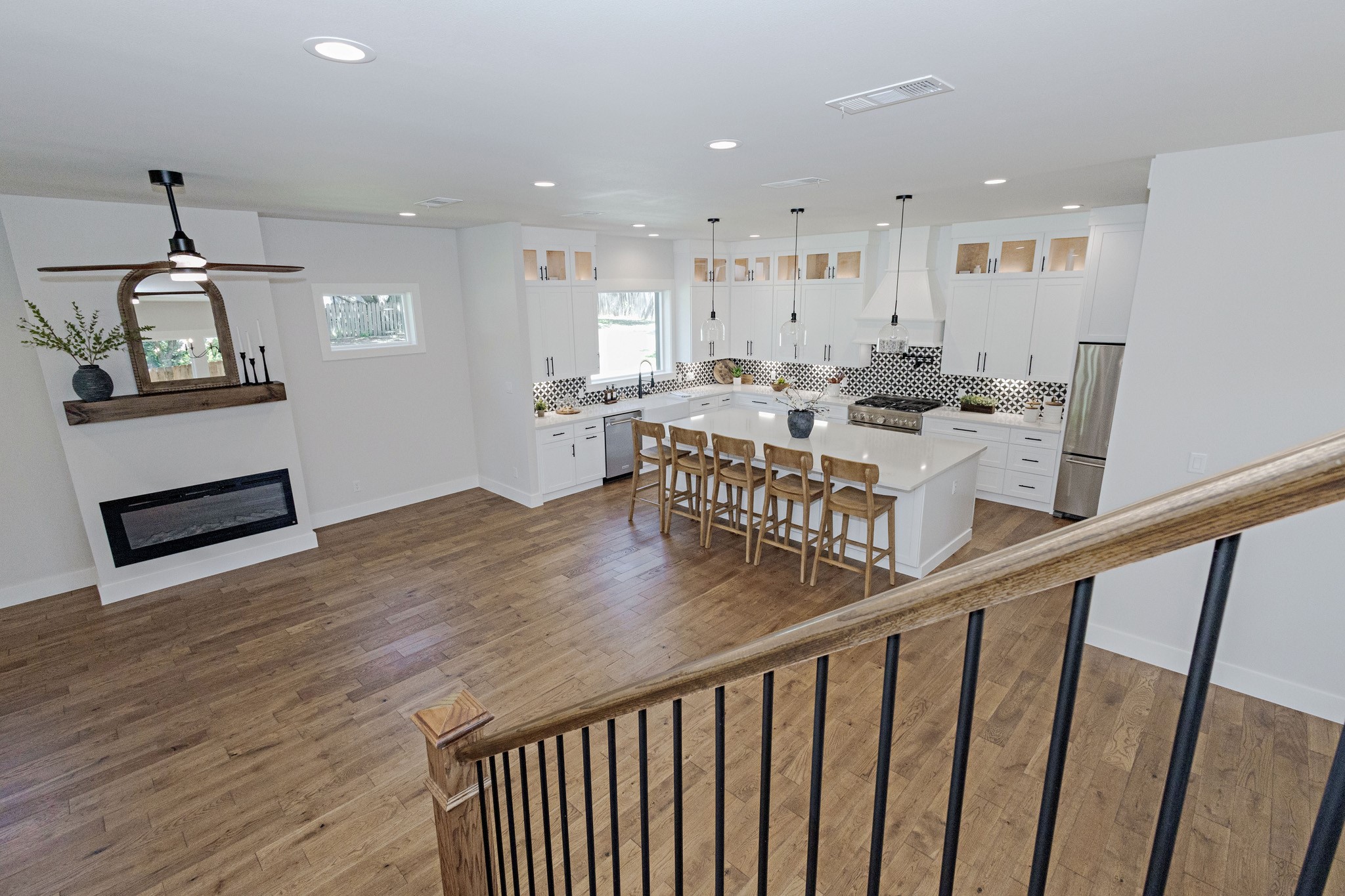 418 W 4th Street Justin TX 76247