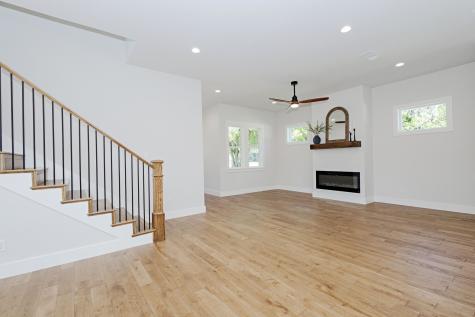 418 W 4th Street Justin TX 76247