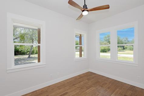 418 W 4th Street Justin TX 76247