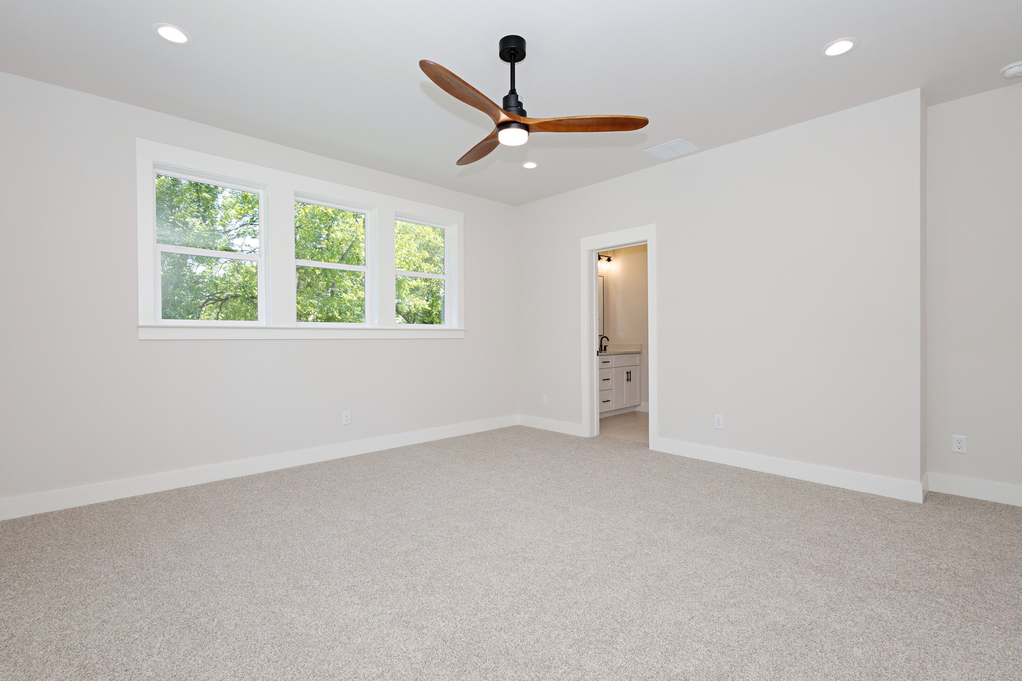 418 W 4th Street Justin TX 76247