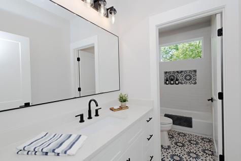 418 W 4th Street Justin TX 76247