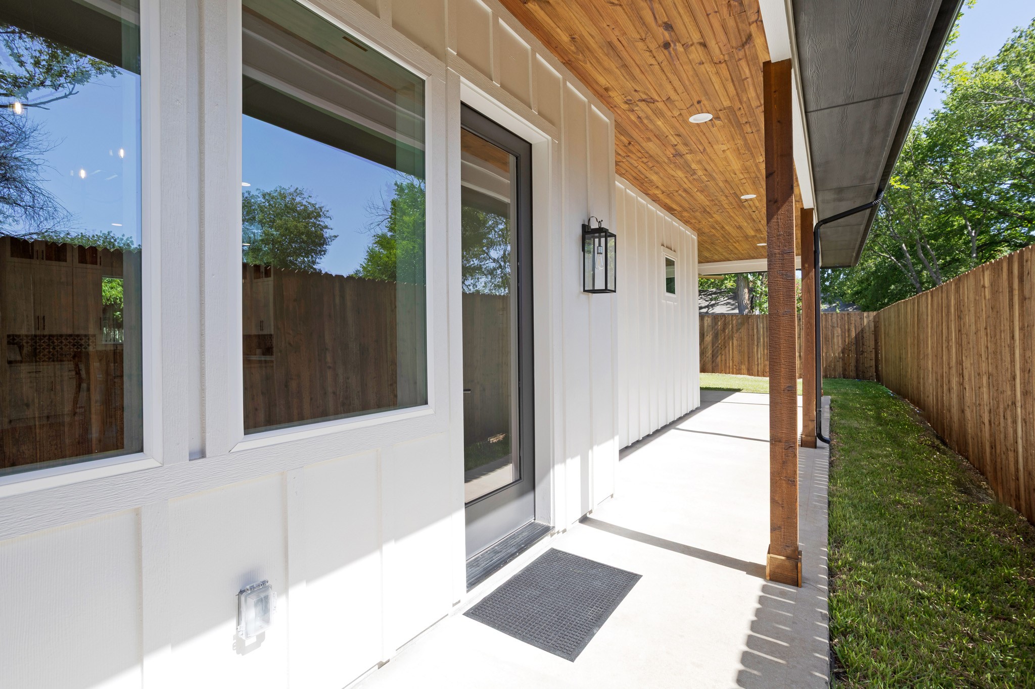 418 W 4th Street Justin TX 76247