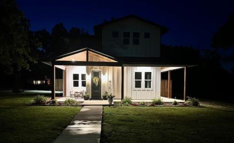 418 W 4th Street Justin TX 76247