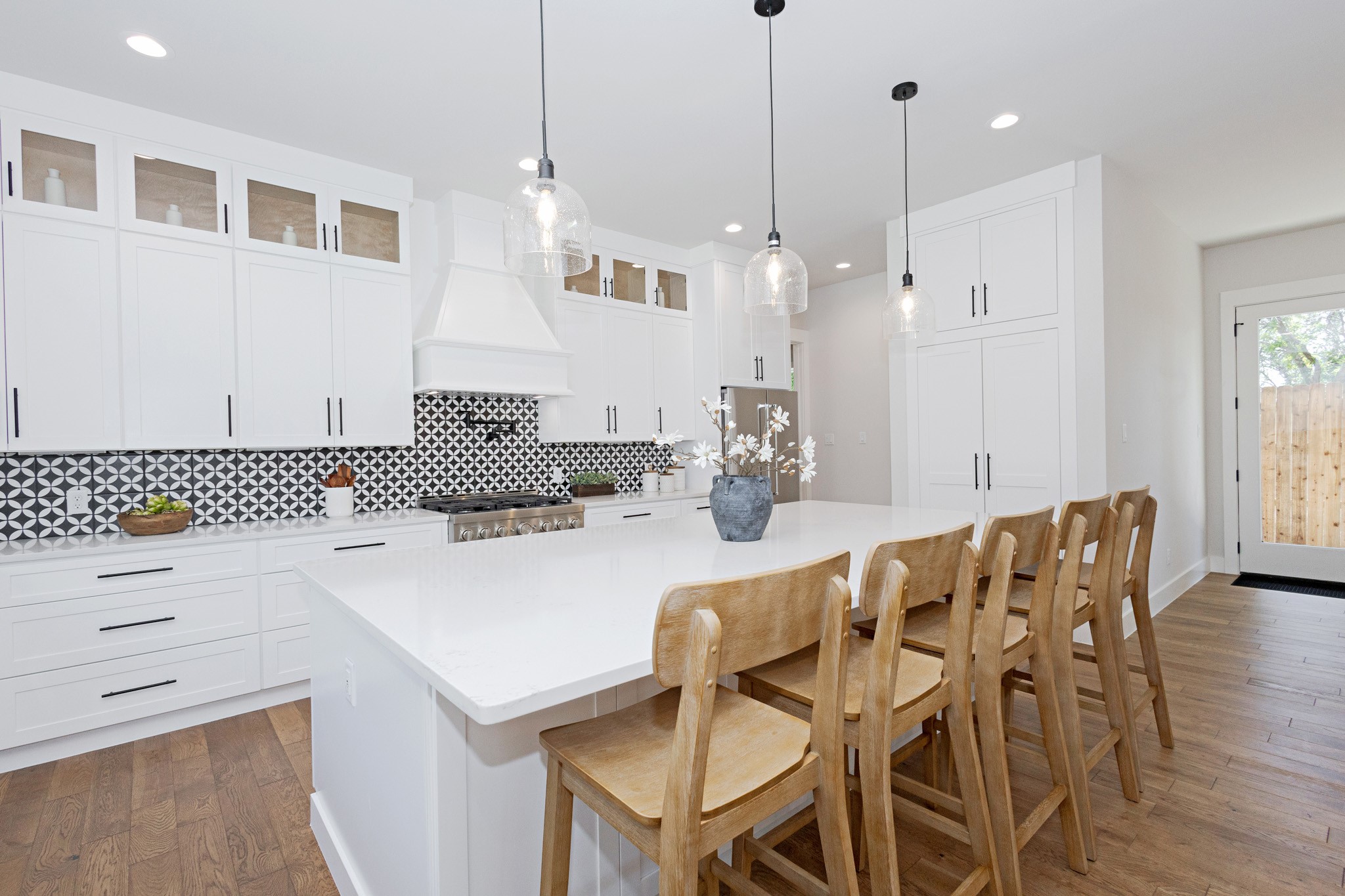 418 W 4th Street Justin TX 76247