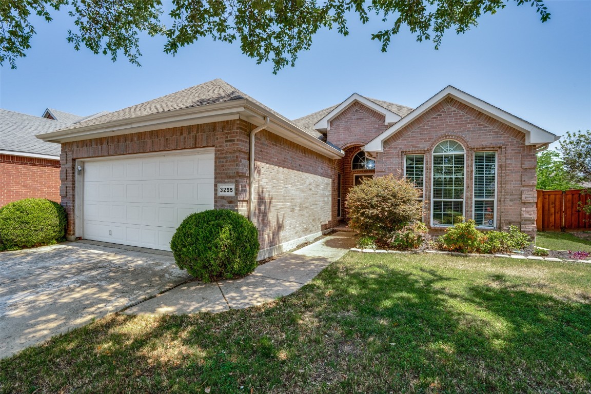 3255 Serpis Grand Prairie TX 75054