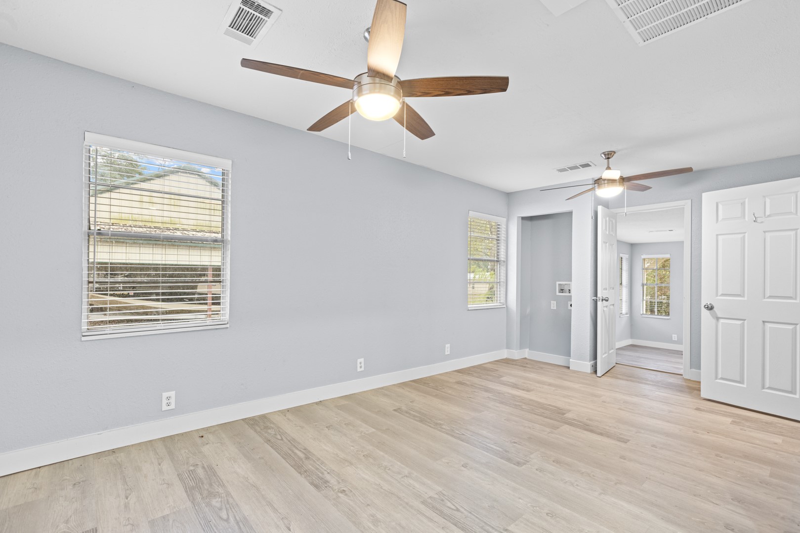 10474 Apache Wills Point TX 75169