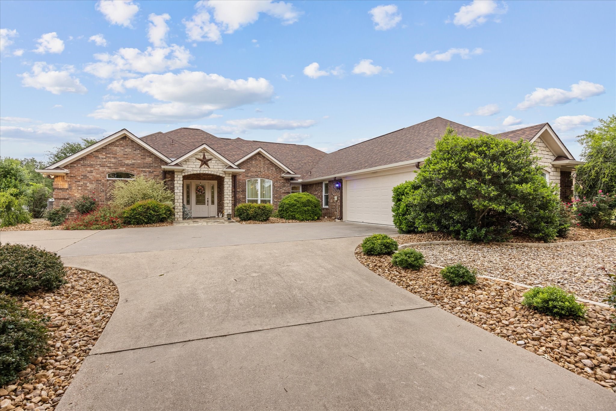 2102 Wood Duck Lane Granbury TX 76049