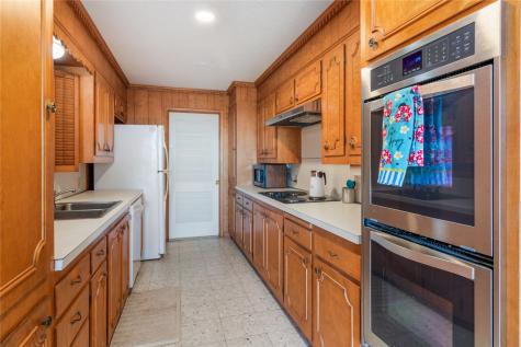 1111 Hillcrest Street Coleman TX 76834
