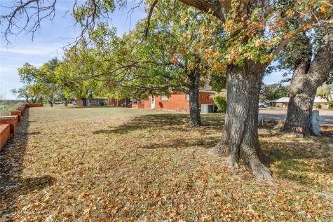 1111 Hillcrest Street Coleman TX 76834