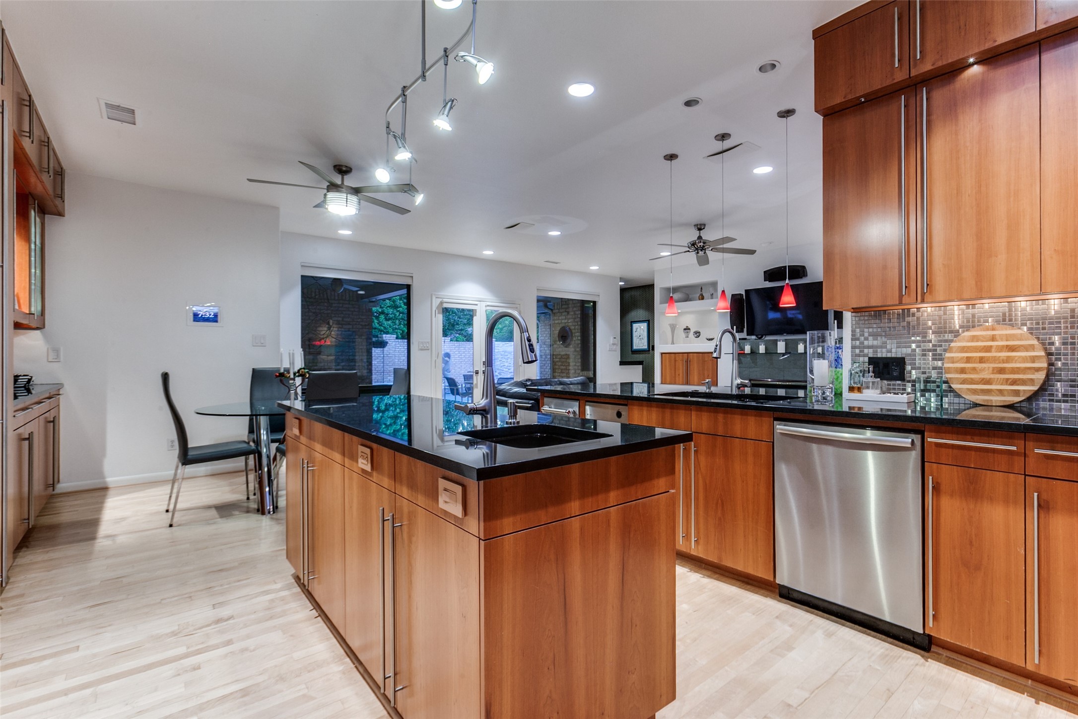 5804 Preston Fairways Drive Dallas TX 75252