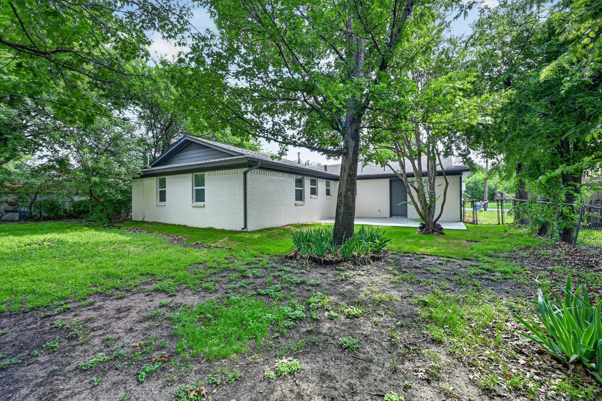 556 Hillery Street Burleson TX 76028
