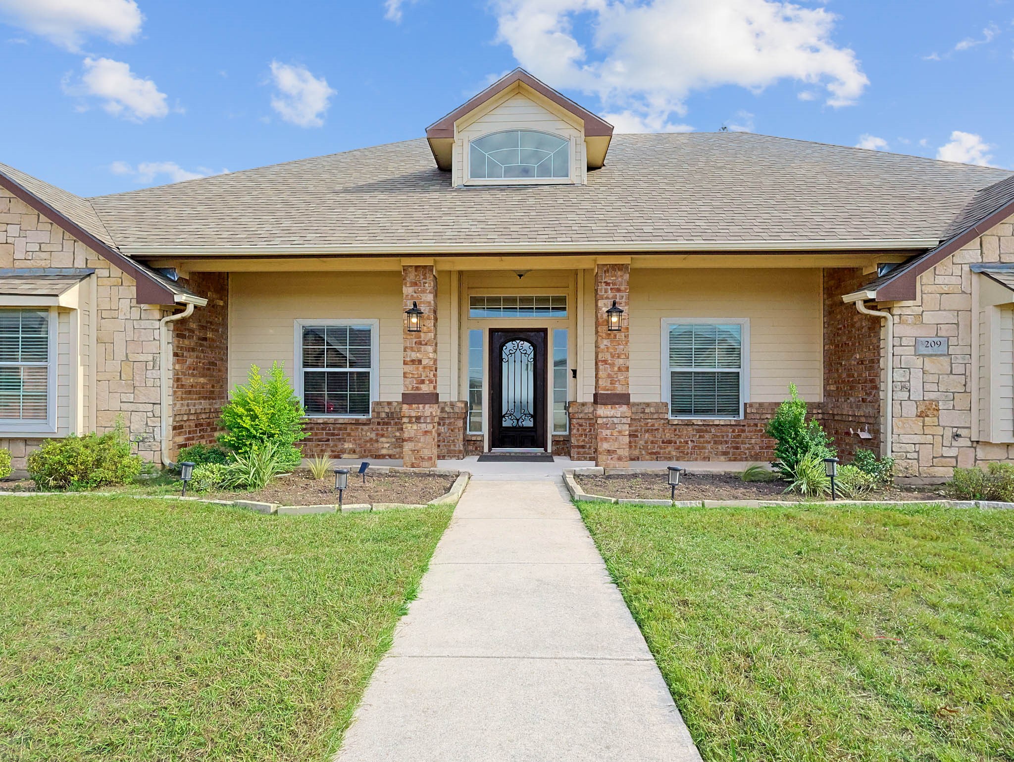 209 Clear Fork Trail Rhome TX 76078