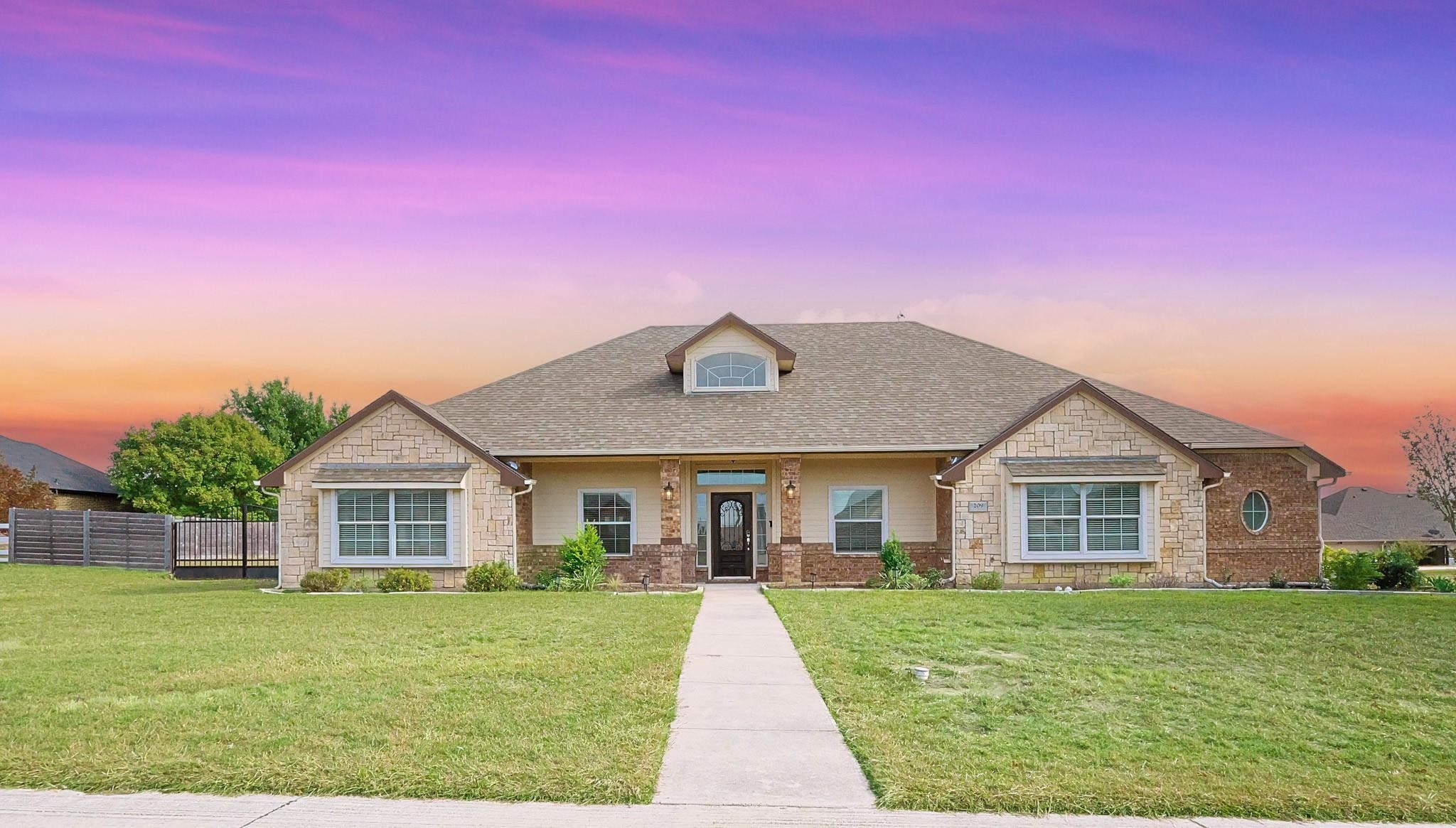 209 Clear Fork Trail Rhome TX 76078